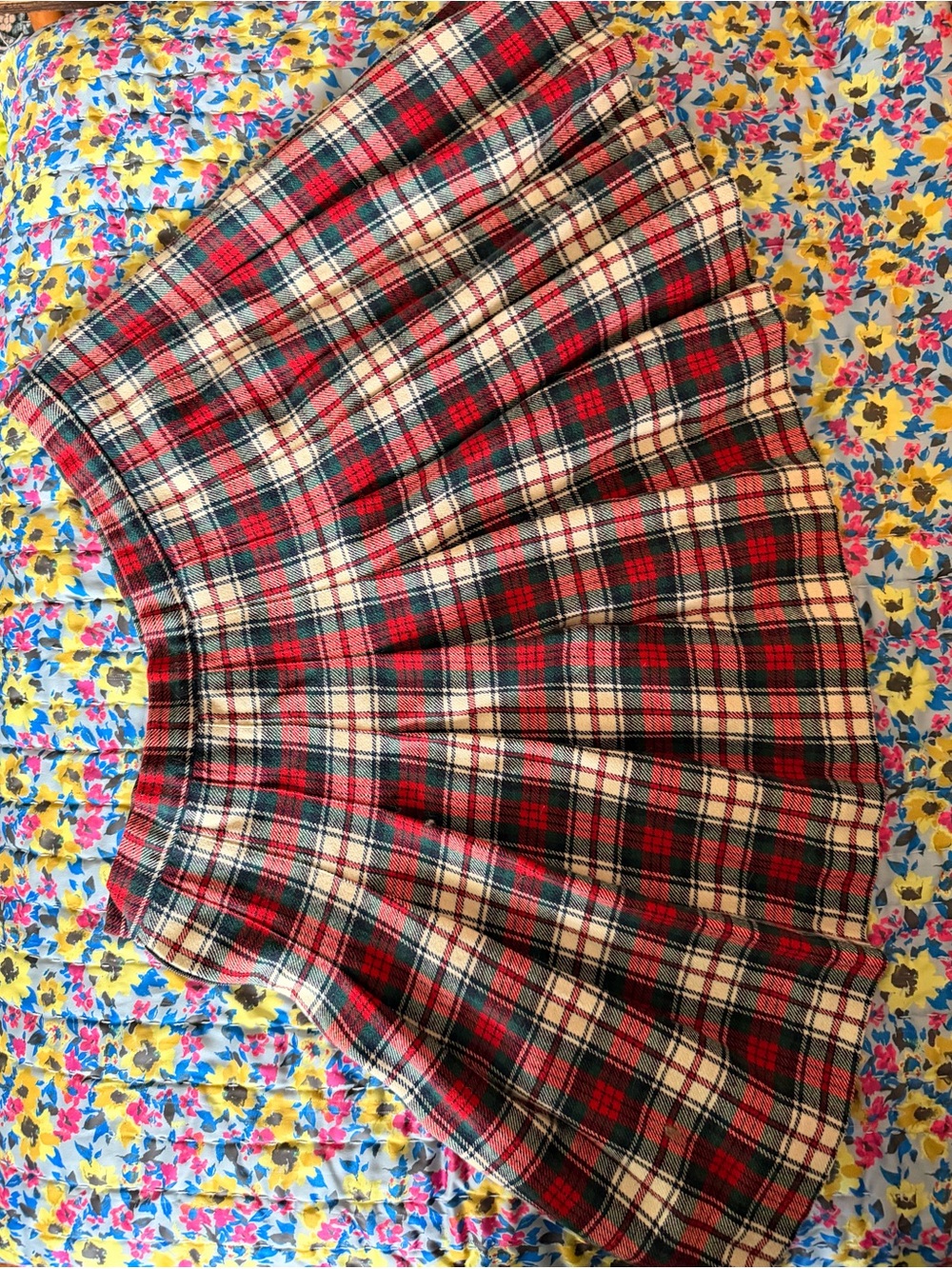 Red Plaid Pleated Skirt - vintage Women's Schoolgirl Style